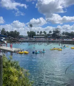 affordable Florida waterpark families